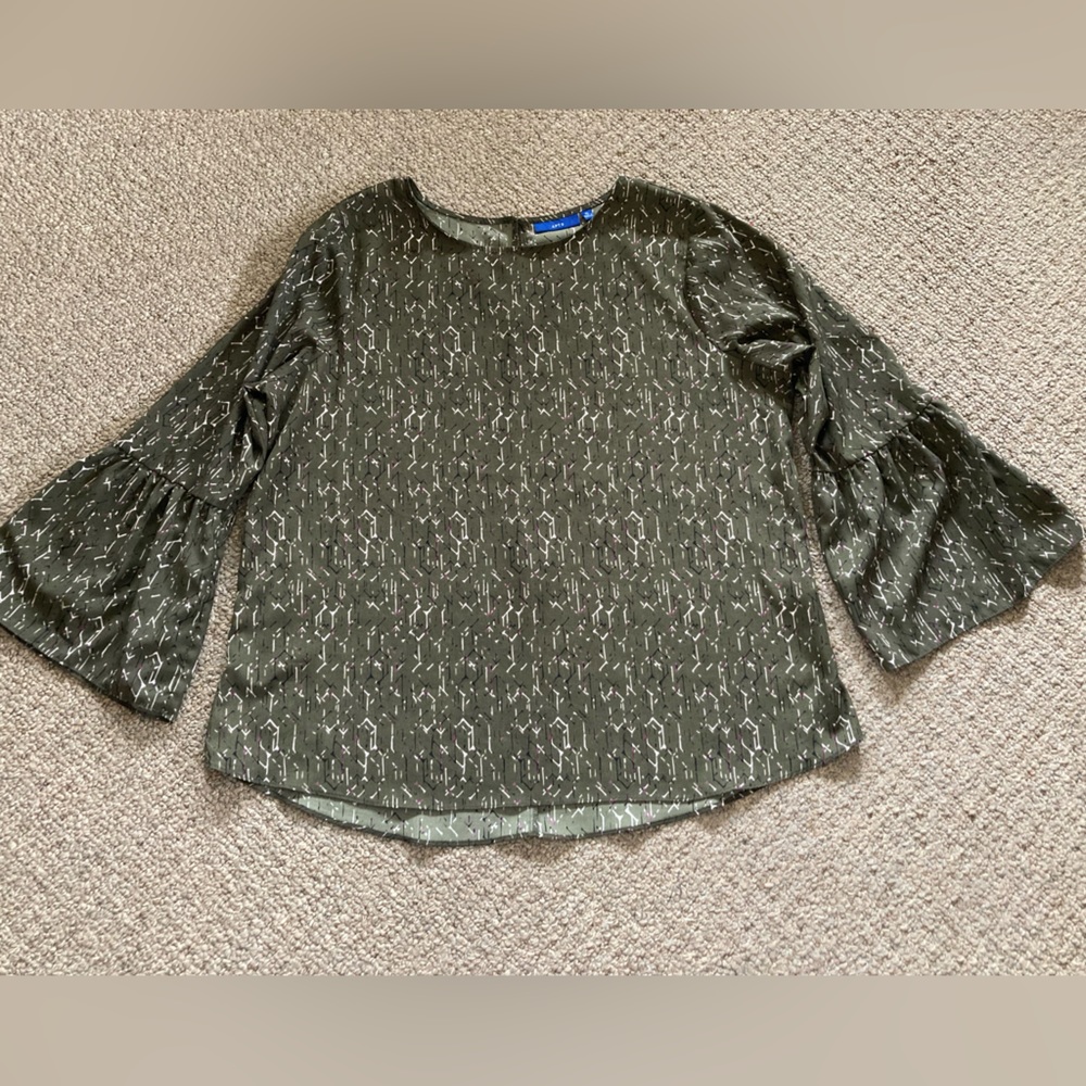 Apt 9 Polyester Blouse Size XL 3/4 Sleeves With Ruffle